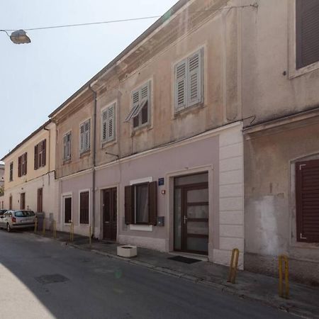 Apartamento Apartman Luna Pula Exterior foto
