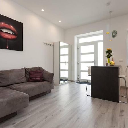 Apartamento Apartman Luna Pula Exterior foto